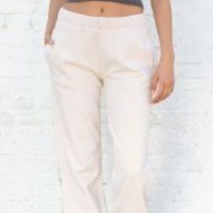 Brandy Melville Rosa Sweatpants Cream